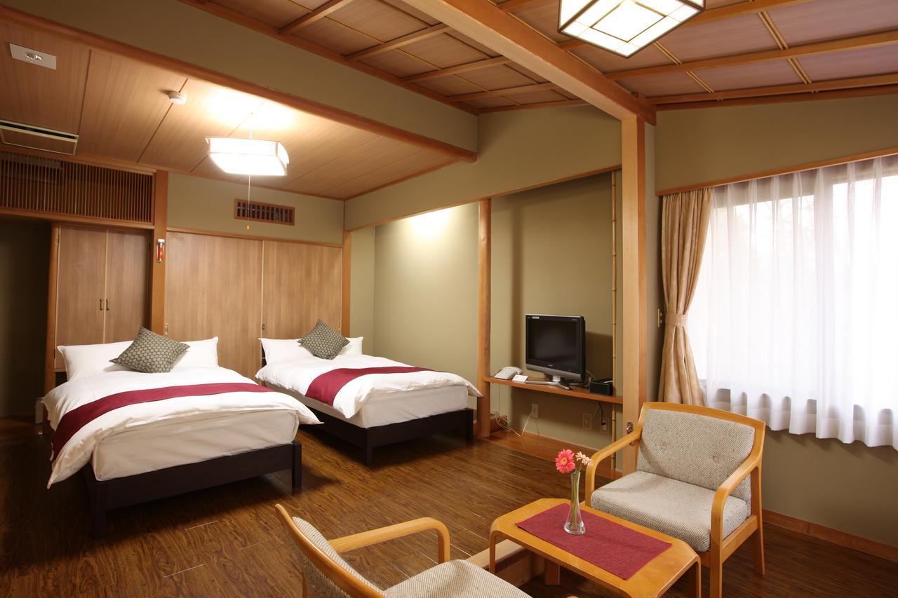Отель Caro Foresta Kita Karuizawa Rio Цумагои Экстерьер фото